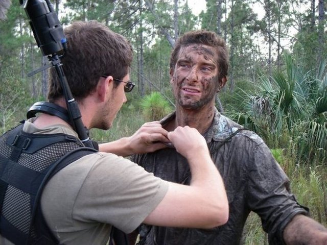 Meğer Bear Grylls herkesi böyle uyutmuş! Tüm foyası ortaya çıktı.