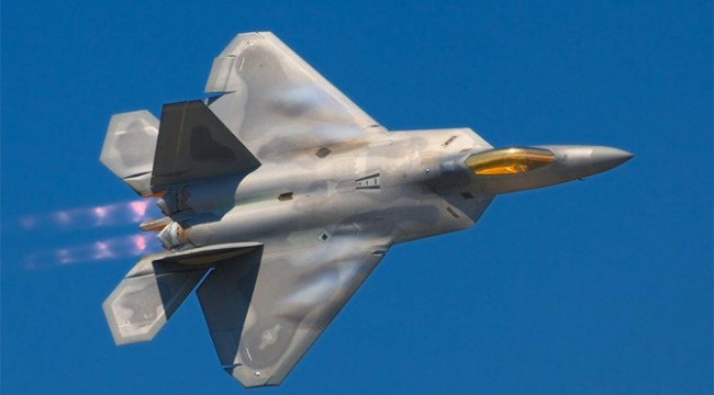 ABD'nin Hiçbir Ülkeye Vermediği Gökyüzündeki Ölüm Makinesi: F-22 Raptor