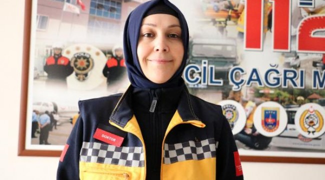 112'yi arayıp yardım istedi, gelen sağlık ekibine saldırdı