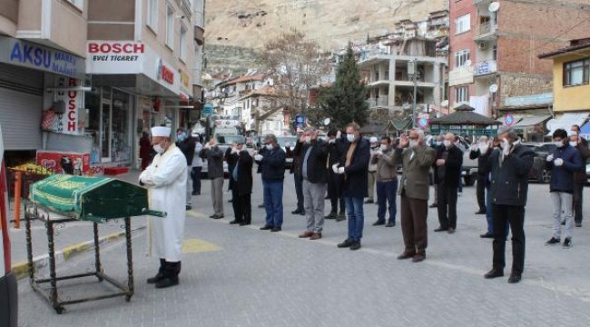 Cenaze namazında koronavirüs tedbiri