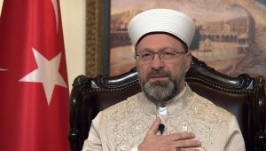 Diyanet İşleri Başkanı Erbaş: Cuma ve cemaatle namazda ısrar, caiz değil