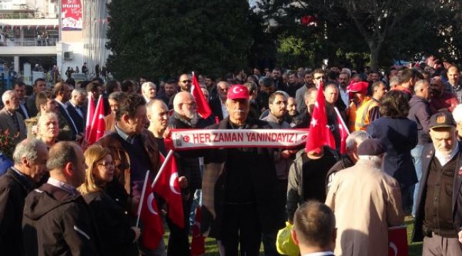 İzmit'te, Mehmetçik'e destek için yürüdüler