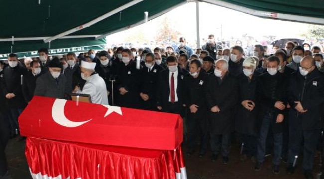 Kaymakam Baştürk'ün cenazesinde maskeli tedbir