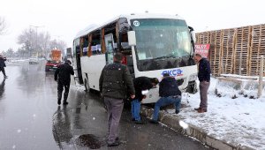 Kayseri'de, 6 aracın karıştığı zincirleme kaza: 18 yaralı