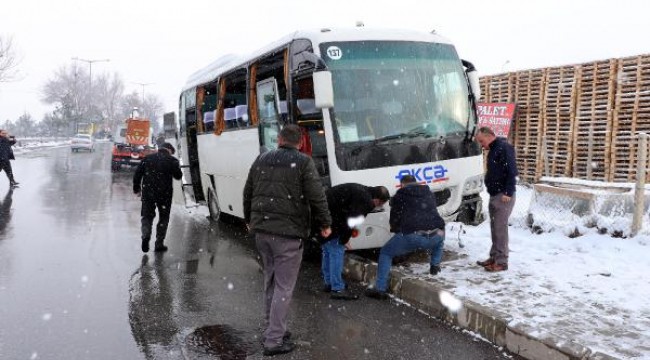 Kayseri'de, 6 aracın karıştığı zincirleme kaza: 18 yaralı