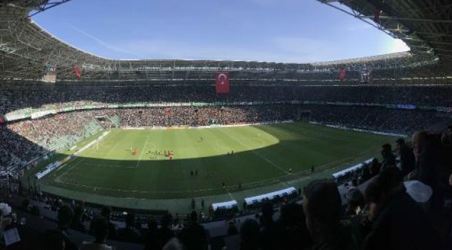 Kocaelispor - Karşıyaka maçında seyirci rekoru kırıldı