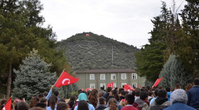 Öğrencilerden, Mehmetçik'e destek yürüyüşü