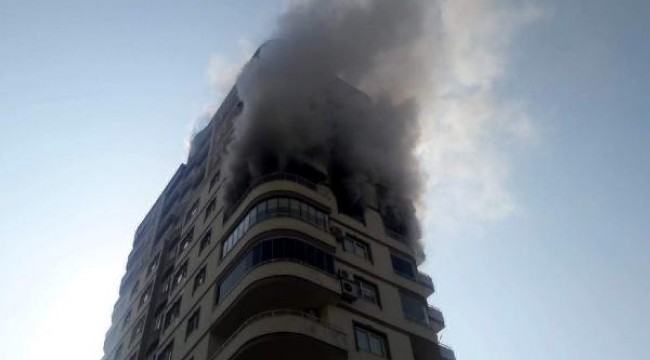 Yangında 8'inci kat balkonundan atlayan kadın öldü