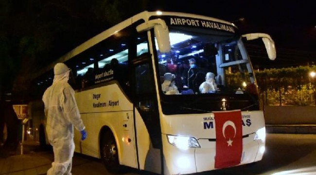 Almanya'dan getirilen 355 kişi, Muğla'da yurda yerleştirildi