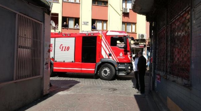 Beyoğlu'nda iftar yemeği hazırlarken yangın çıktı: 3 yaralı