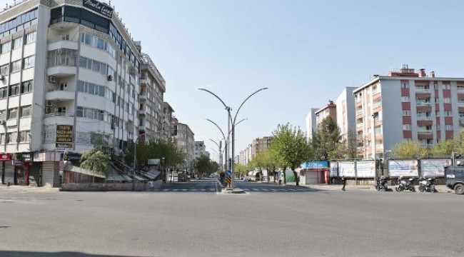 Diyarbakır'da cadde ve sokaklarda sessizlik hakim