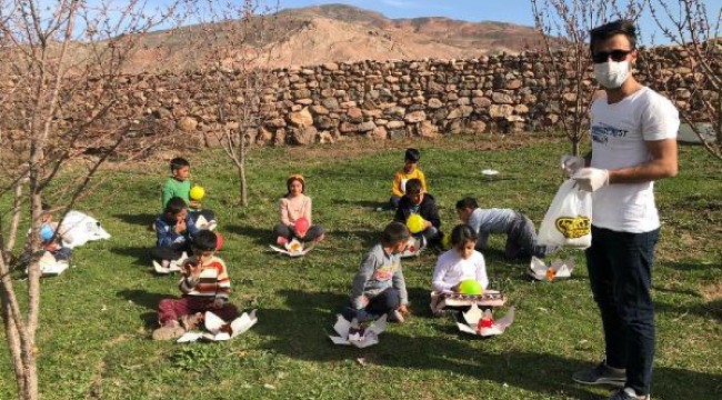 Doğubayazıt'ta çocuklar ilk kez doğum günü kutladı