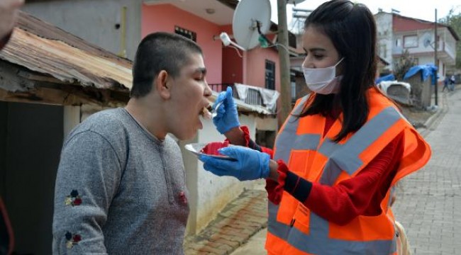 Down sendromlu Nesrin'e, Vefa ekibinden doğum günü kutlaması