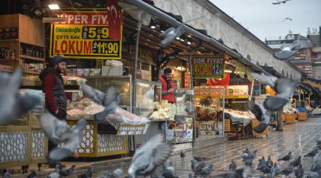 Eminönü peynircileri dükkanlarını açmaya başladı