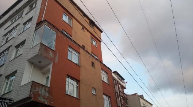 Eyüpsultan'da 5 katlı apartmanın elektrik tesisatında patlama 