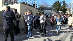 İstanbul'da hafta sonu öncesi alış-veriş yoğunluğu