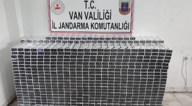 Jandarmadan kaçan araçta, 10 bin paket gümrük kaçağı sigara ele geçirildi