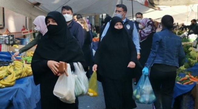 Kâğıthane'de sosyal mesafeyi hiçe saydılar 