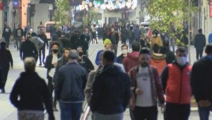 Sokağa çıkma yasağı bitince İstiklal'e geldiler