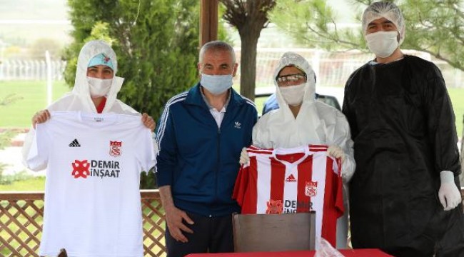 Demir Grup Sivasspor'da takıma koronavirüs testi