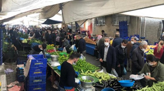 Esenler'de semt pazarında adım atacak yer kalmadı