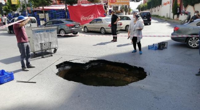 Esenyurt'ta yolda çökme