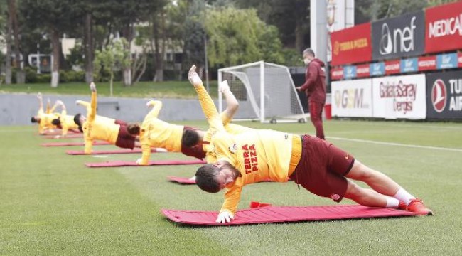 Galatasaray'da hazırlıklar kaldığı yerden devam