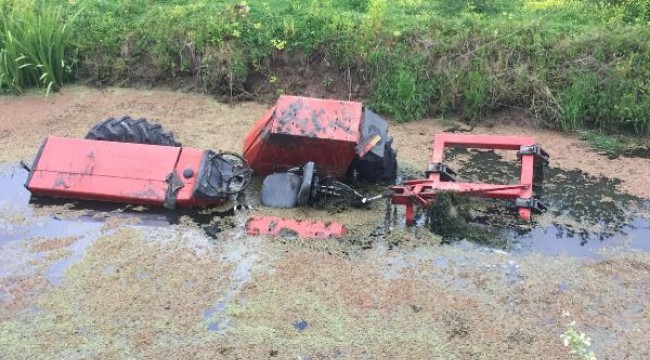 Komşusunun tarlasını sürdüğü traktör devrildi sağlık çalışanı öldü