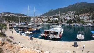 Turizm merkezi Kalkan, sessizliği yaşıyor