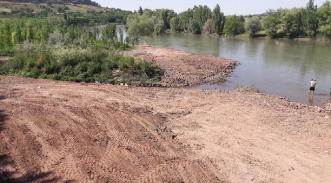 UNESCO mirası Hevsel Bahçeleri'ne dökülen molozlar temizlendi