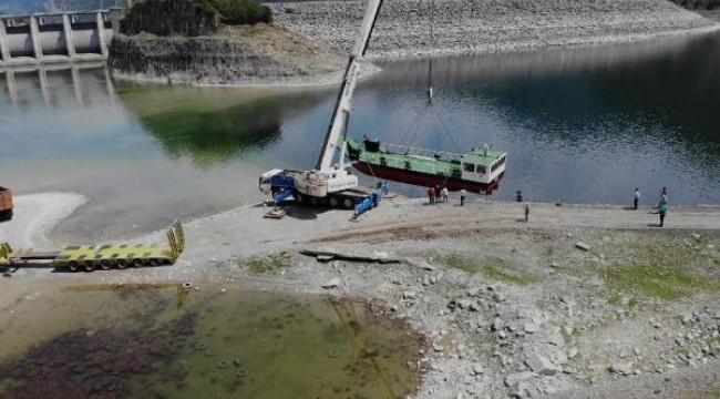 33 yıllık ulaşım sorunu feribotla çözüldü