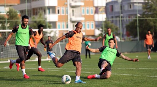 Alanyaspor'da hem kutlama hem antrenman