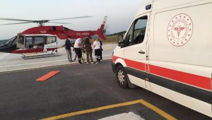 Kazada yaralanan çiftçi, ambulans helikopterle hastaneye ulaştırıldı