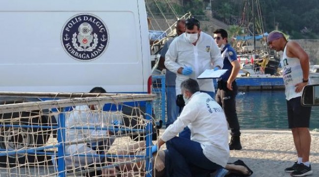 Balıkçılar caretta sandı, erkek cesedi çıktı