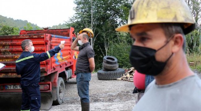 Karantina süresi dolan işçiler, maden ocağında işbaşı yaptı