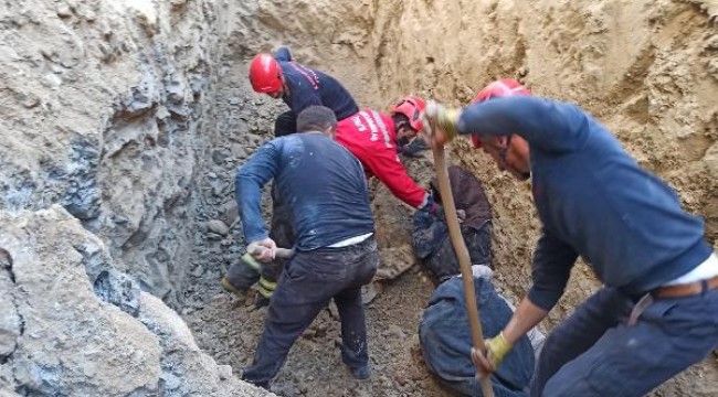 Su kuyusu kazarken göçük altında kalan baba- oğul öldü