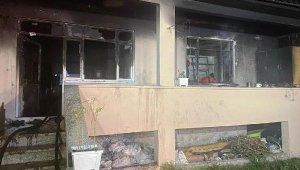 Sakarya'da evde çıkan yangında baba ve kızı öldü, oğlu yaralandı