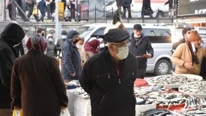 Sivas'ta kısıtlama öncesi alışveriş yoğunluğu