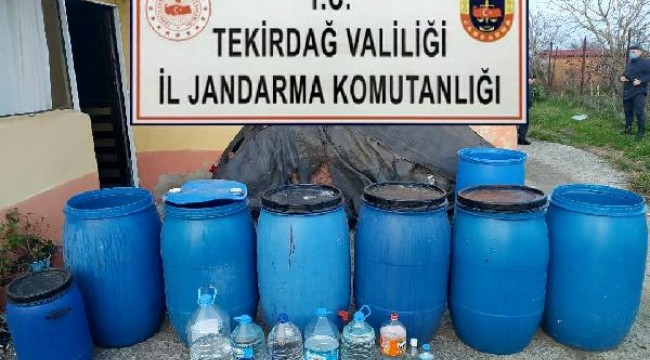 Tekirdağ'da yılbaşında piyasaya sürülmeye hazırlanan 1 ton sahte içki ele geçirildi