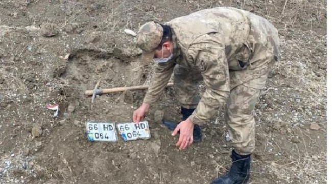 Traktör hırsızlığı şüphelilerini jandarma yakaladı