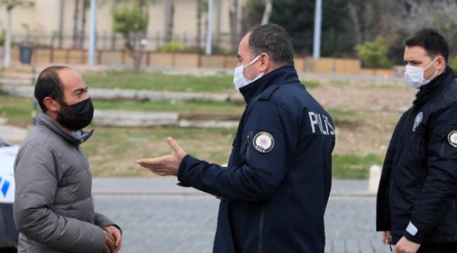 Turistlerle yürürken yakalandı, 'evsizim' dedi