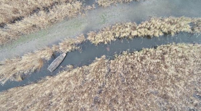 Yerleri 'drone' ile belirlenen kayıklara el konuldu