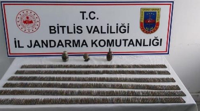 Bitlis'te PKK sığınaklarında el bombaları, silah ve mühimmat ele geçirildi