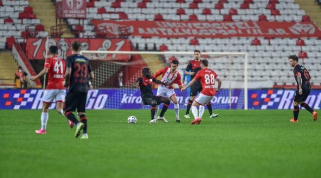 Fraport TAV Antalyaspor - Fatih Karagümrük