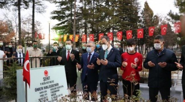 Bakan Kasapoğlu: Niğde 5 Şubat Şehir Stadı bir ay içerisinde ihaleye çıkacak