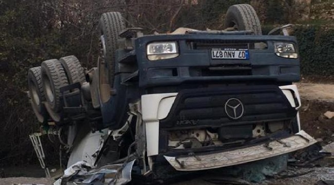 Beton mikseri 20 metreden uçtu, sürücü öldü