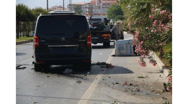 Bisikletiyle yolun karşısına geçmeye çalışan İsveçli, minibüsün çarpmasıyla öldü