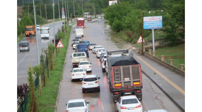 Tokat'ta rüzgar ve sağanak etkili oldu