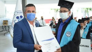 51 yaşındaki emekli astsubay üniversitede bölüm birincisi oldu