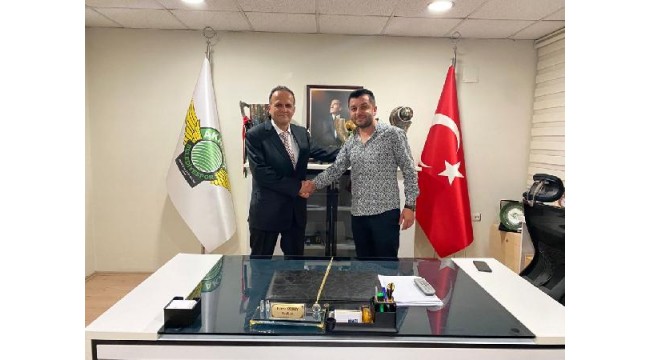 Akhisarspor'da Yılmaz'dan 3 yıllık imza